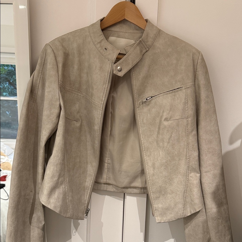 Faux leather Women's Cream Jacket cropped